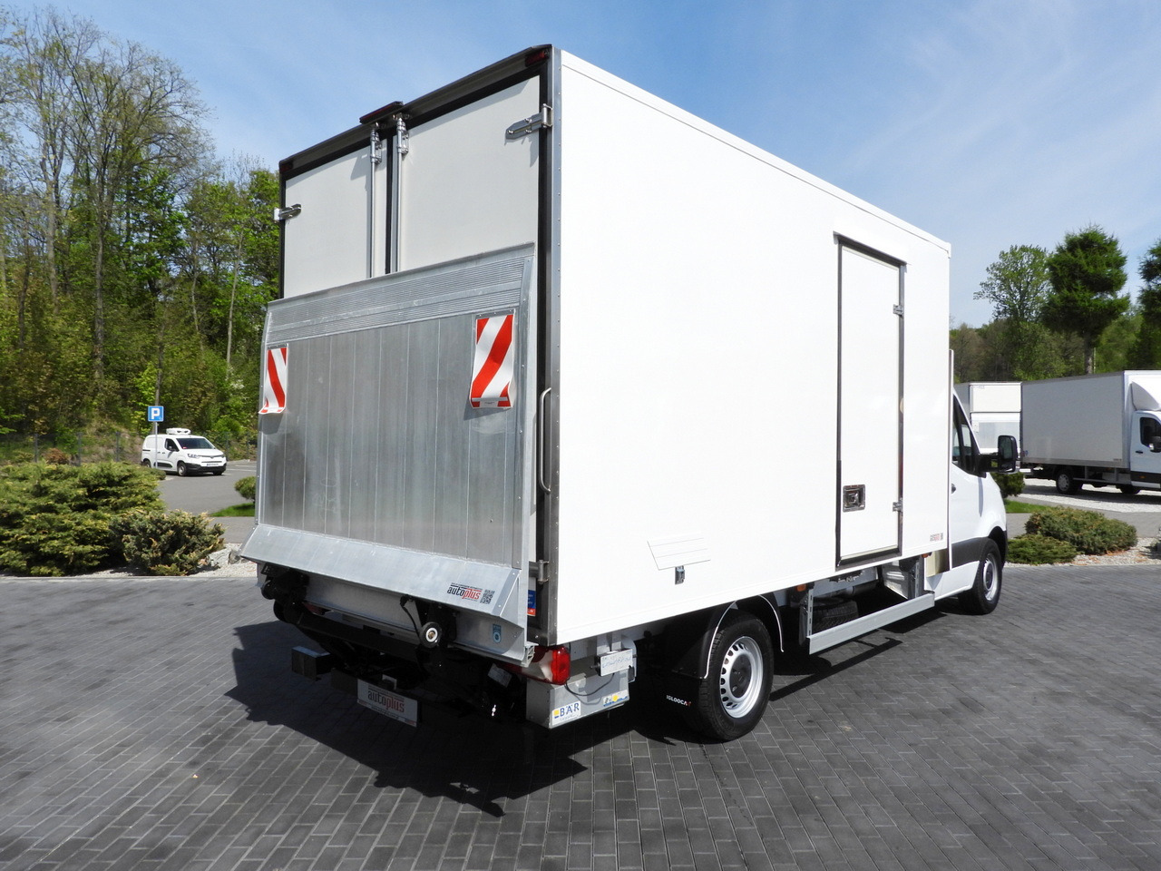MERCEDES SPRINTER 316 REGRIGERATOR BOX 0*C LIFT 8 PALLETS CRUISE CONTROL PNEUMATICS AIR CONDITIONING 160HP - Furgoneta frigorifica: foto 3 MERCEDES SPRINTER 316 REGRIGERATOR BOX 0*C LIFT 8 PALLETS CRUISE CONTROL PNEUMATICS AIR CONDITIONING 160HP - Furgoneta frigorifica: foto 3