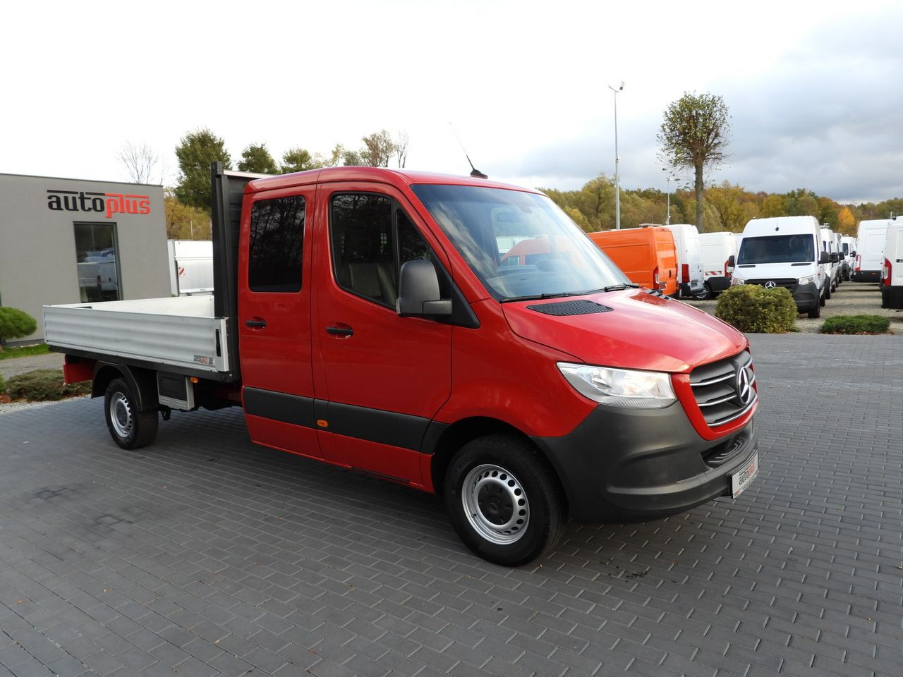 MERCEDES SPRINTER 316 STAKE BODY DOUBLE CABIN DOKA 7 SEATS AIR CONDITIONING 160HP - Furgoneta combi: foto 4 MERCEDES SPRINTER 316 STAKE BODY DOUBLE CABIN DOKA 7 SEATS AIR CONDITIONING 160HP - Furgoneta combi: foto 4