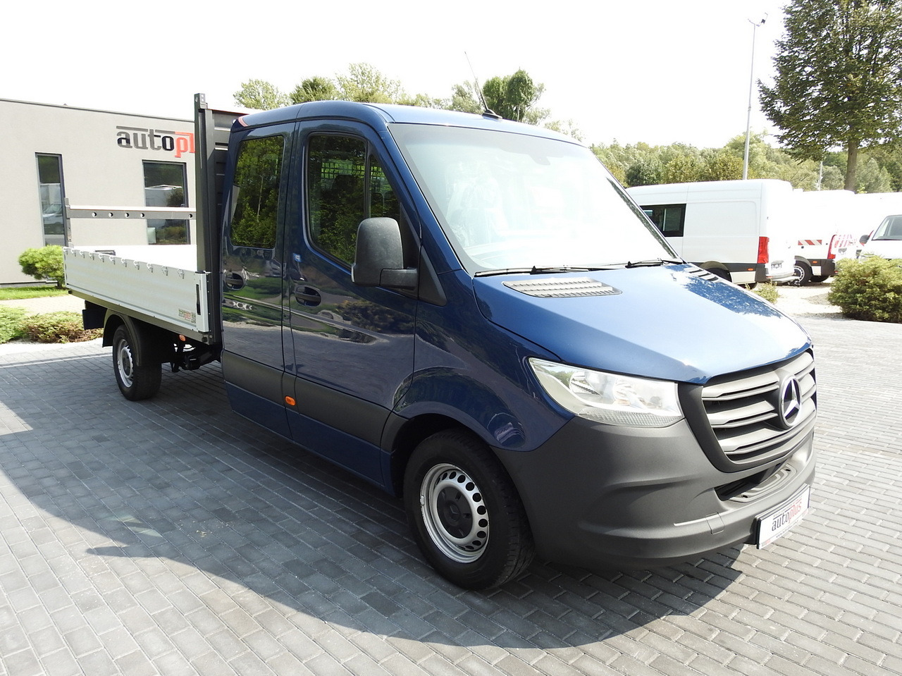 MERCEDES SPRINTER 316 STAKE BODY DOUBLE CABIN DOKA 7 SEATS AIR CONDITIONING 160HP - Furgoneta caja abierta: foto 4 MERCEDES SPRINTER 316 STAKE BODY DOUBLE CABIN DOKA 7 SEATS AIR CONDITIONING 160HP - Furgoneta caja abierta: foto 4