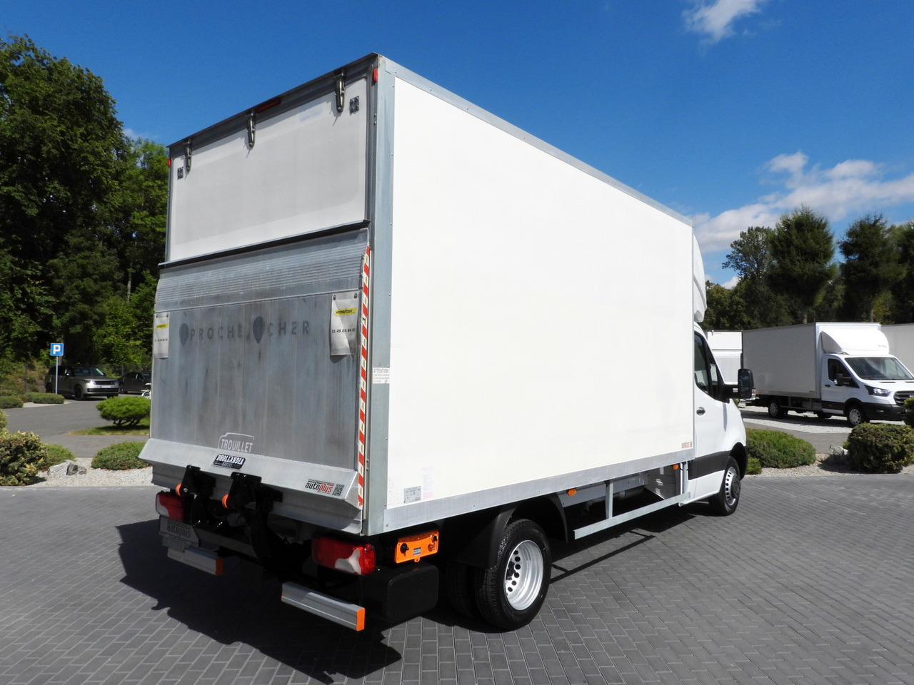 MERCEDES SPRINTER 514 BOX LIFT 8 PALLETS CRUISE CONTROL TWIN WHEELS AIR CONDITIONING 140HP - Furgoneta caja cerrada: foto 3 MERCEDES SPRINTER 514 BOX LIFT 8 PALLETS CRUISE CONTROL TWIN WHEELS AIR CONDITIONING 140HP - Furgoneta caja cerrada: foto 3