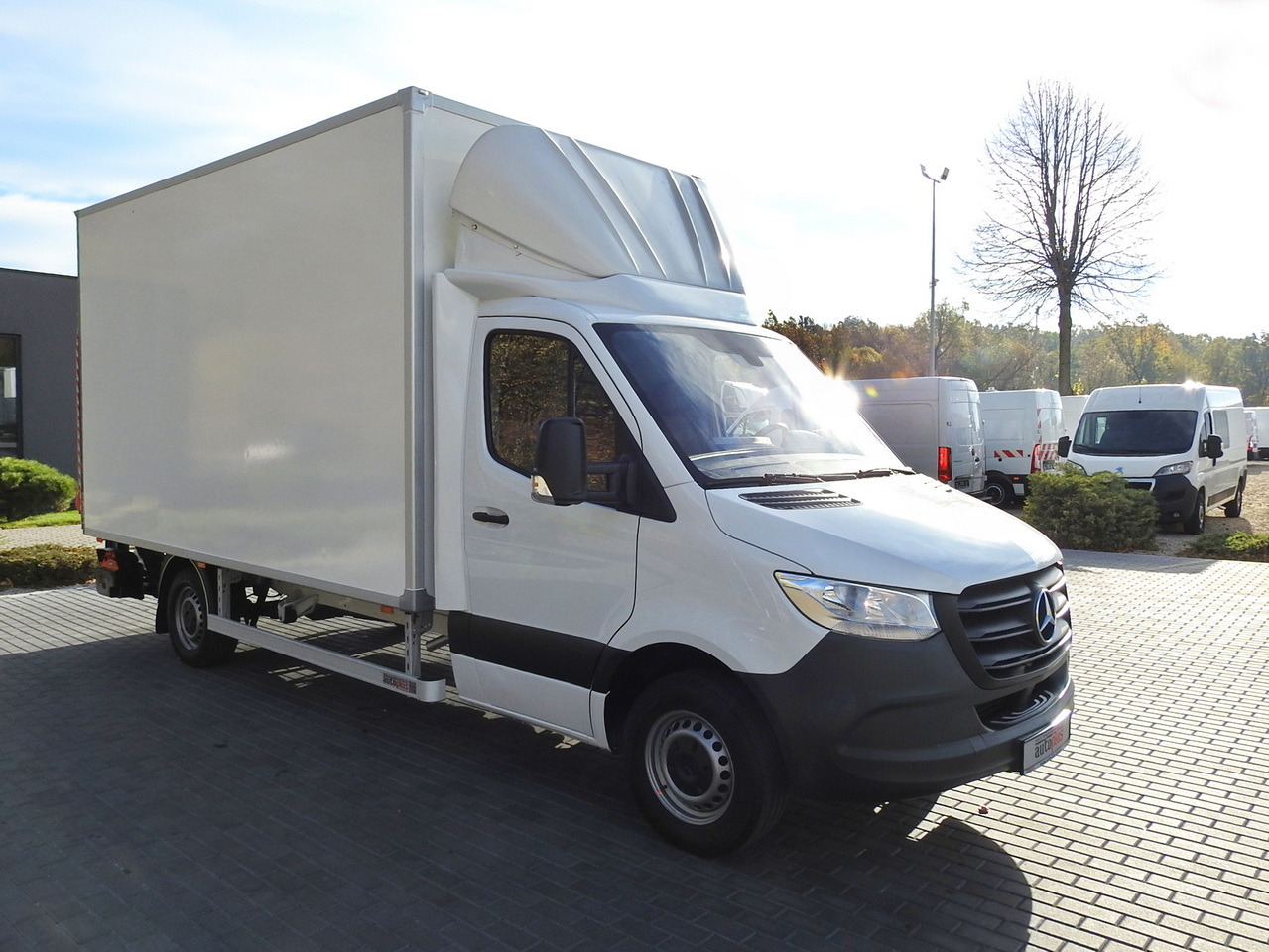 MERCEDES SPRINTER BOX LIFT 8 PALLETS AIR CONDITIONING 150HP - Furgoneta caja cerrada: foto 4 MERCEDES SPRINTER BOX LIFT 8 PALLETS AIR CONDITIONING 150HP - Furgoneta caja cerrada: foto 4