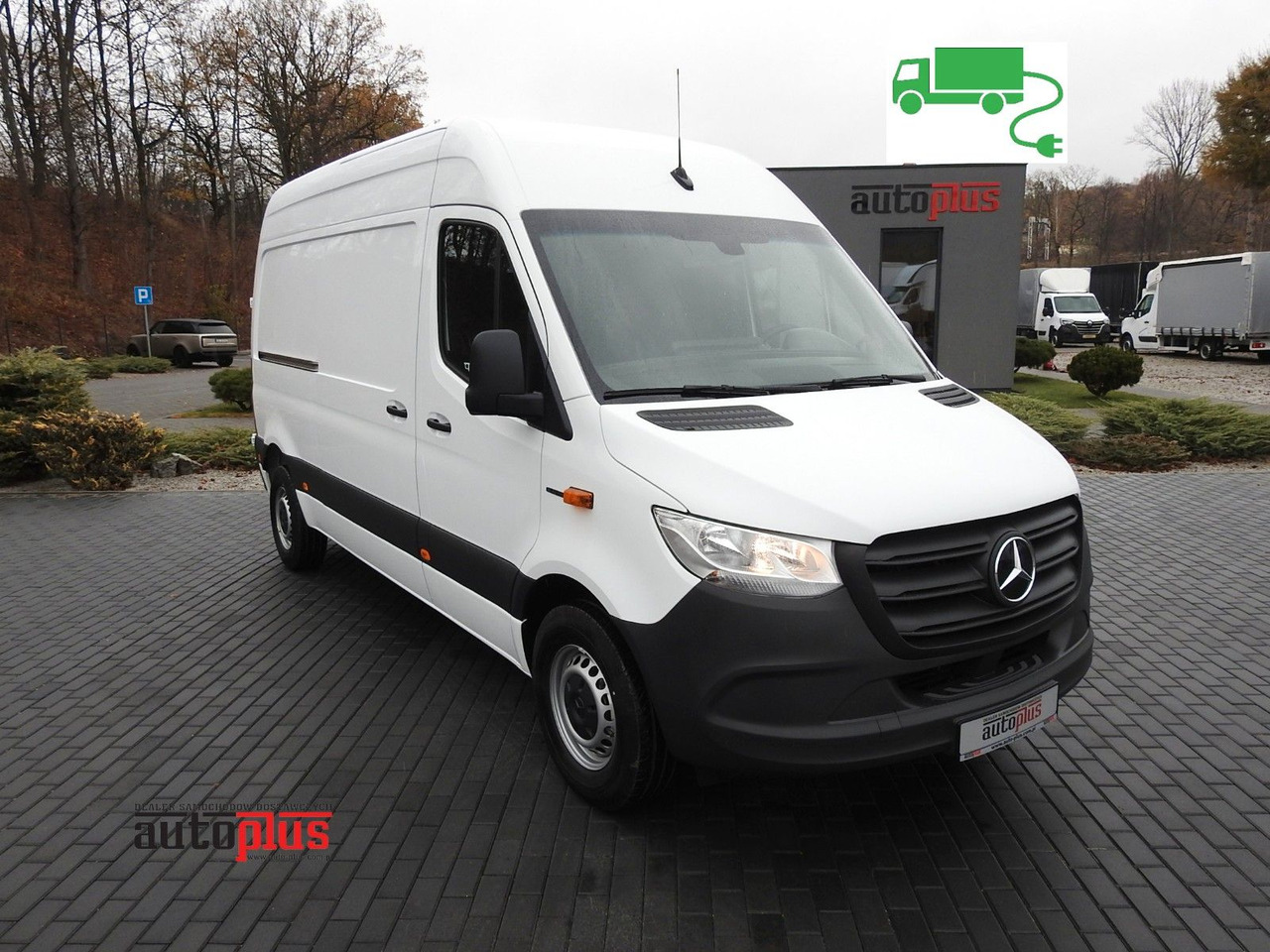 Mercedes-Benz ESPRINTER NEUE ELEKTRISCHEN KASTENWAGEN AUTOMAT - Furgón, Furgoneta eléctrica: foto 1 Mercedes-Benz ESPRINTER NEUE ELEKTRISCHEN KASTENWAGEN AUTOMAT - Furgón, Furgoneta eléctrica: foto 1