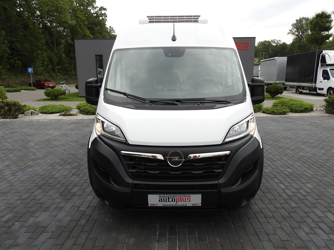 OPEL MOVANO REFRIGERATOR VAN 0*C HEATING FUNCTION AIR CONDITIONING 140HP - Furgoneta frigorifica: foto 5 OPEL MOVANO REFRIGERATOR VAN 0*C HEATING FUNCTION AIR CONDITIONING 140HP - Furgoneta frigorifica: foto 5
