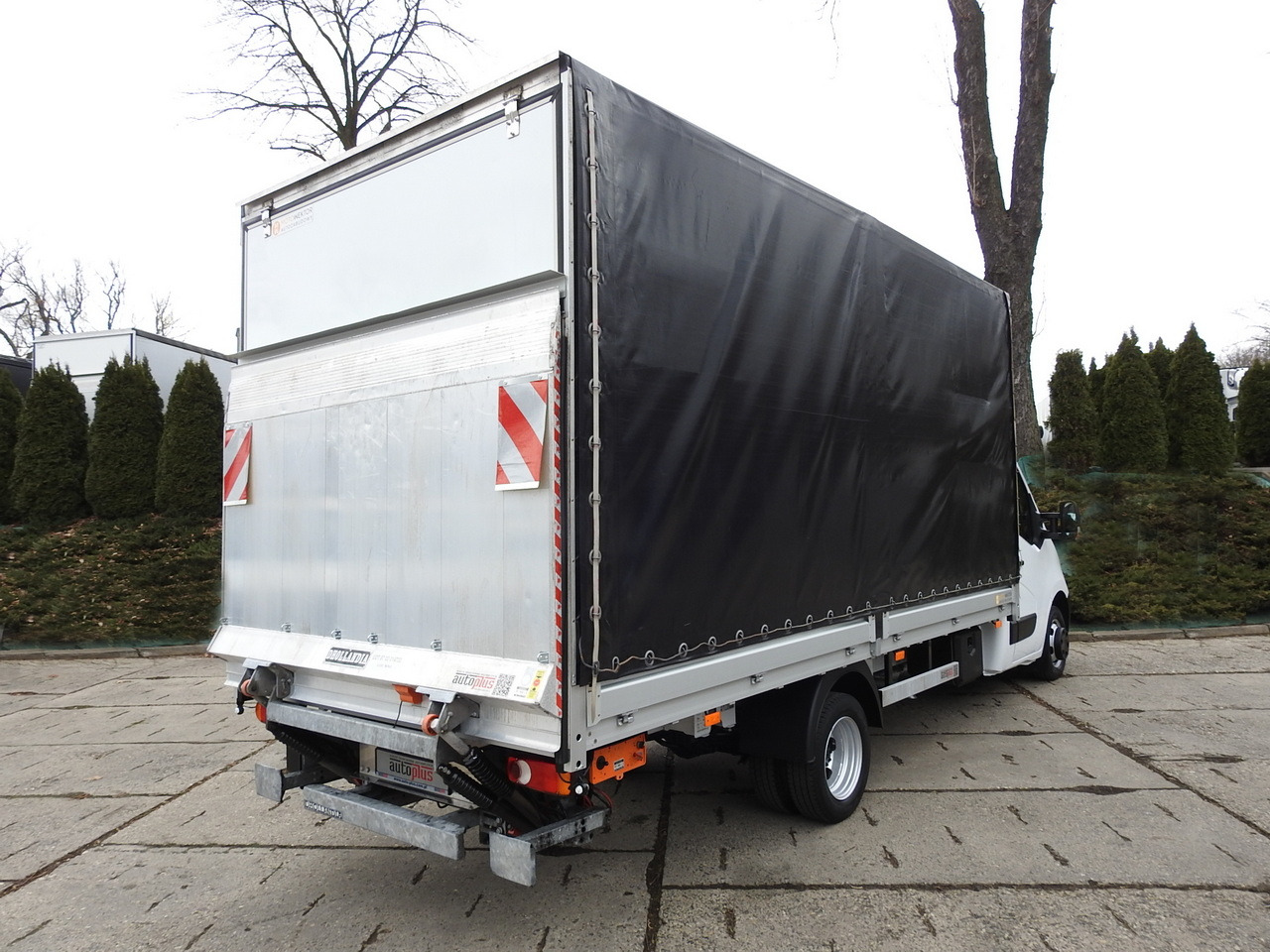 OPEL MOVANO TARPAULIN LIFT 10 PALLETS CRUISE CONTROL AIR CONDITIONING LED LIGHTS PNEUMATICS TWIN WHEELS 165HP - Furgoneta con lona: foto 3 OPEL MOVANO TARPAULIN LIFT 10 PALLETS CRUISE CONTROL AIR CONDITIONING LED LIGHTS PNEUMATICS TWIN WHEELS 165HP - Furgoneta con lona: foto 3