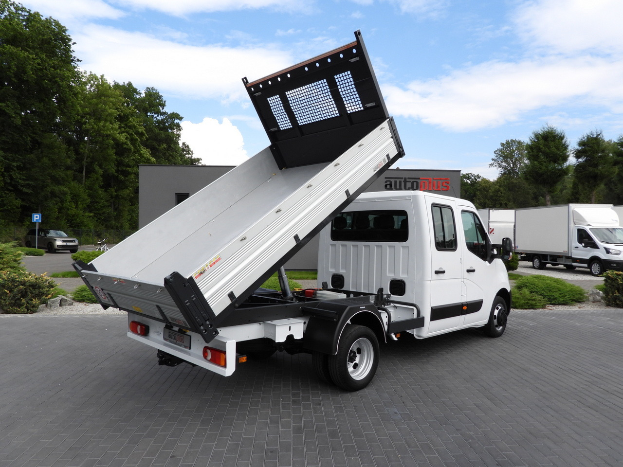 OPEL MOVANO TIPPER DOUBLE CABIN DOKA 7 SEATS LED LIGHTS TWIN WHEELS AIR CONDITIONING 145HP - Furgoneta basculante: foto 3 OPEL MOVANO TIPPER DOUBLE CABIN DOKA 7 SEATS LED LIGHTS TWIN WHEELS AIR CONDITIONING 145HP - Furgoneta basculante: foto 3