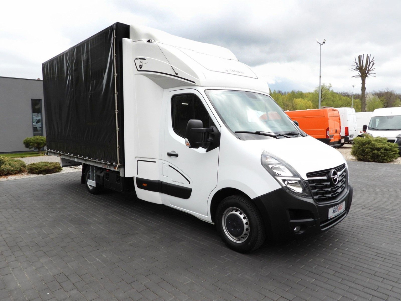 Opel MOVANO PRITSCHE PLANE 10 PALETTEN WEBASTO A/C - Furgoneta con lona, Furgoneta combi: foto 4 Opel MOVANO PRITSCHE PLANE 10 PALETTEN WEBASTO A/C - Furgoneta con lona, Furgoneta combi: foto 4