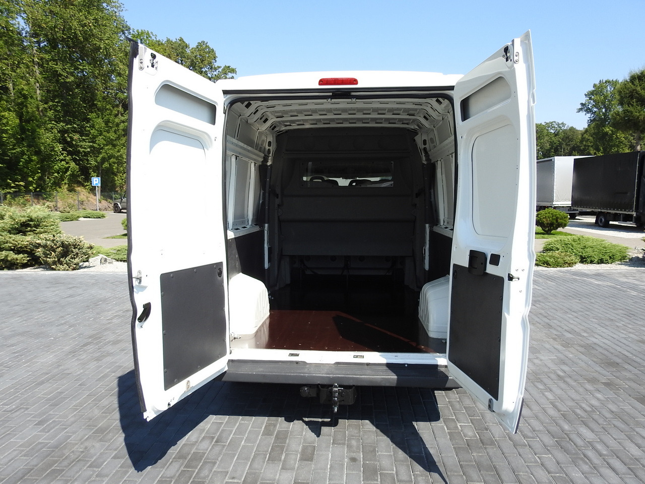 Furgón PEUGEOT BOXER BOX DELIVERY VAN 7 SEATS 110HP: foto 12 Furgón PEUGEOT BOXER BOX DELIVERY VAN 7 SEATS 110HP: foto 12