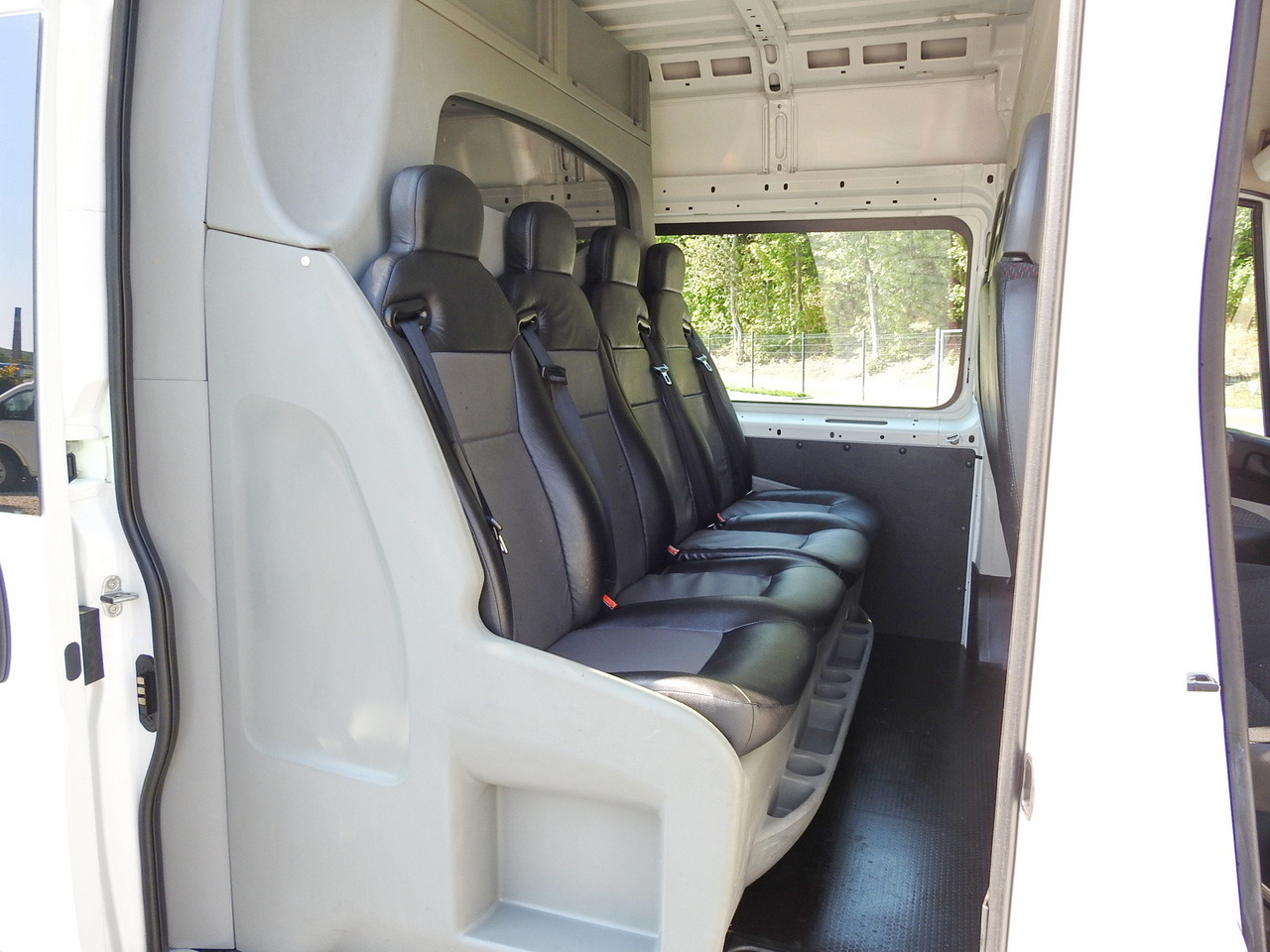 Furgón PEUGEOT BOXER BOX DELIVERY VAN 7 SEATS 110HP: foto 34 Furgón PEUGEOT BOXER BOX DELIVERY VAN 7 SEATS 110HP: foto 34