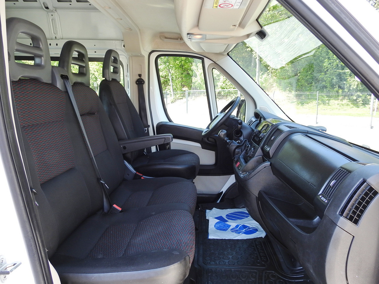 Furgón PEUGEOT BOXER BOX DELIVERY VAN 7 SEATS 110HP: foto 29 Furgón PEUGEOT BOXER BOX DELIVERY VAN 7 SEATS 110HP: foto 29