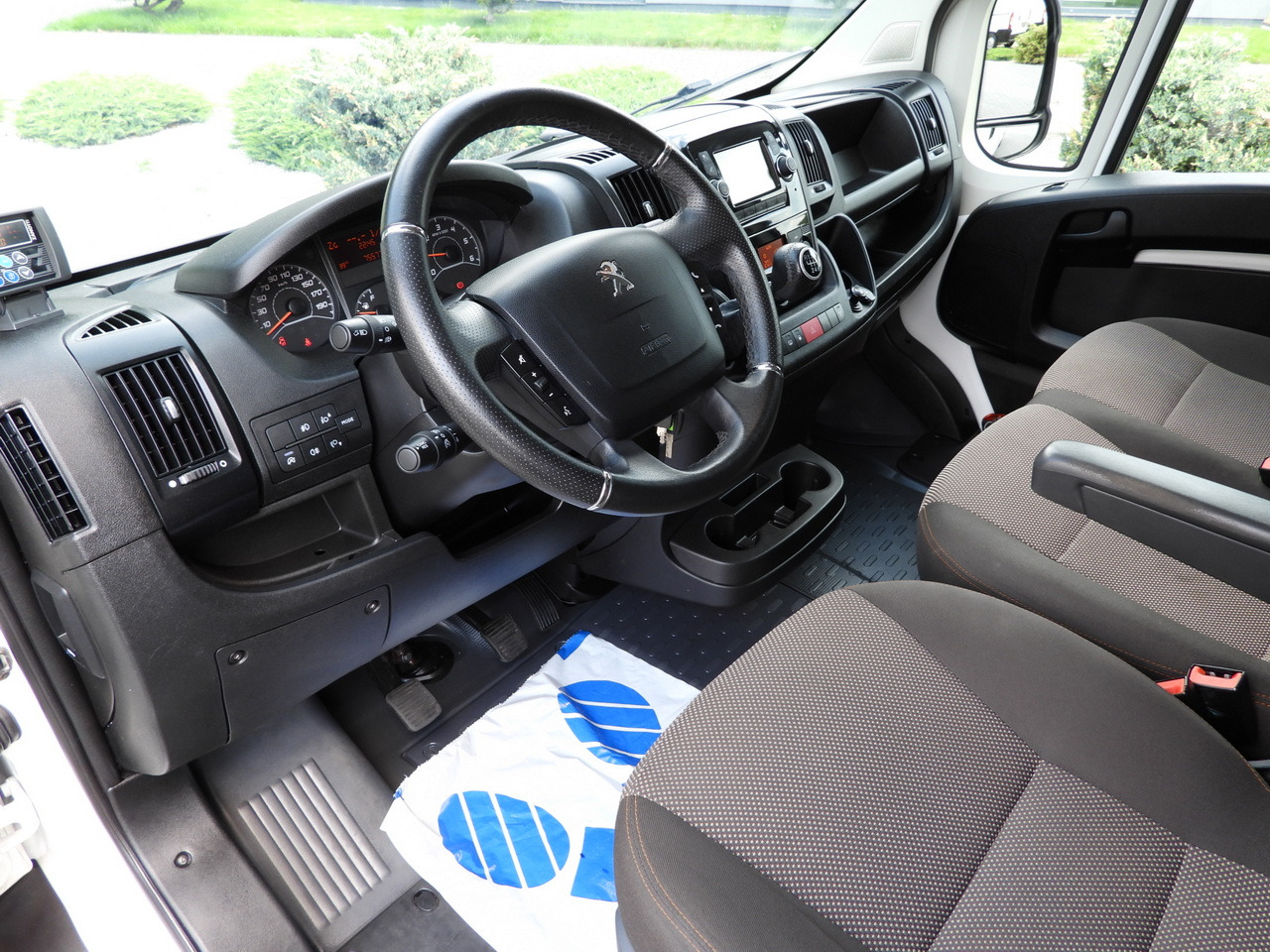 PEUGEOT BOXER REGRIGERATOR BOX 0*C 8 PALLETS CRUISE CONTROL LED LIGHTS AIR CONDITIONING 165HP - Furgoneta frigorifica: foto 2 PEUGEOT BOXER REGRIGERATOR BOX 0*C 8 PALLETS CRUISE CONTROL LED LIGHTS AIR CONDITIONING 165HP - Furgoneta frigorifica: foto 2