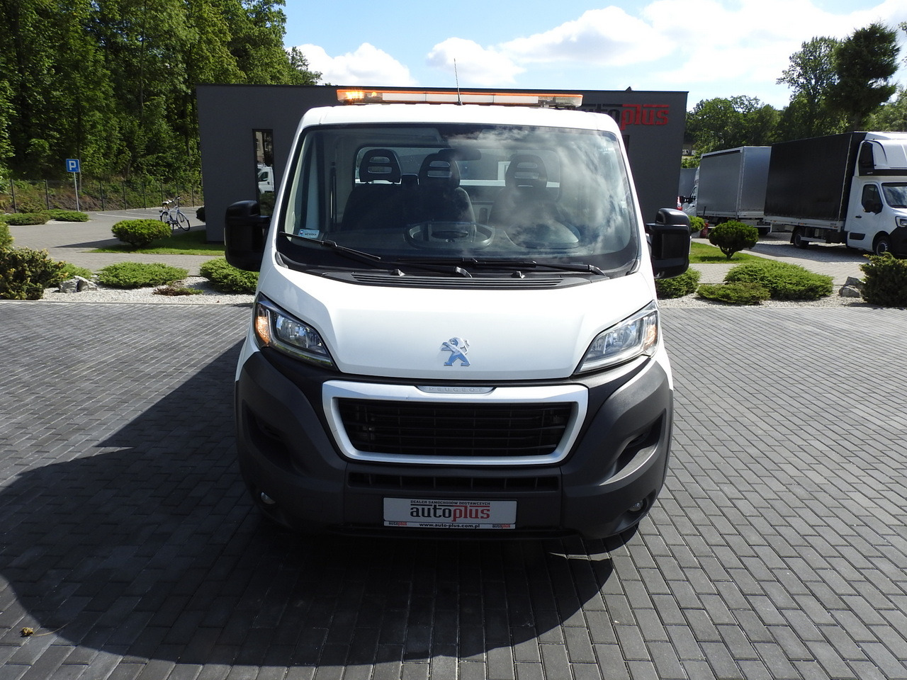 PEUGEOT BOXER THREE-WAY TIPPER AIR CONDITIONING 130HP - Camión volquete: foto 5 PEUGEOT BOXER THREE-WAY TIPPER AIR CONDITIONING 130HP - Camión volquete: foto 5