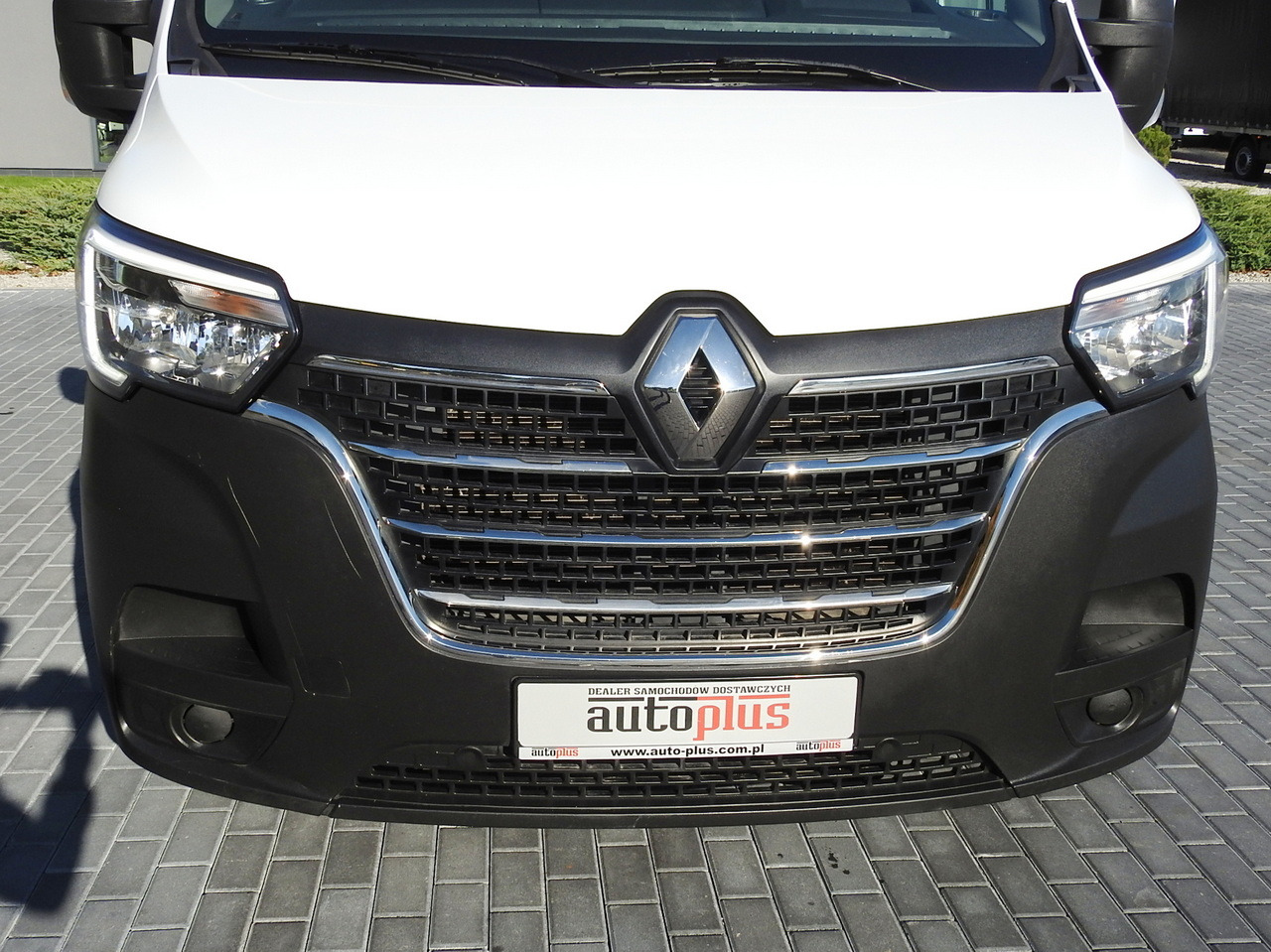 Furgoneta caja abierta RENAULT MASTER STAKE BODY CRUISE CONTROL AIR CONDITIONING LED LIGHTS TWIN WHEELS  130HP: foto 13 Furgoneta caja abierta RENAULT MASTER STAKE BODY CRUISE CONTROL AIR CONDITIONING LED LIGHTS TWIN WHEELS  130HP: foto 13