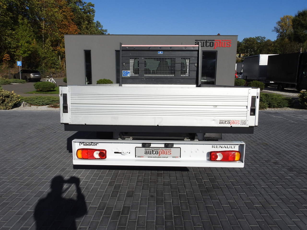 Furgoneta caja abierta RENAULT MASTER STAKE BODY CRUISE CONTROL AIR CONDITIONING LED LIGHTS TWIN WHEELS  130HP: foto 10 Furgoneta caja abierta RENAULT MASTER STAKE BODY CRUISE CONTROL AIR CONDITIONING LED LIGHTS TWIN WHEELS  130HP: foto 10