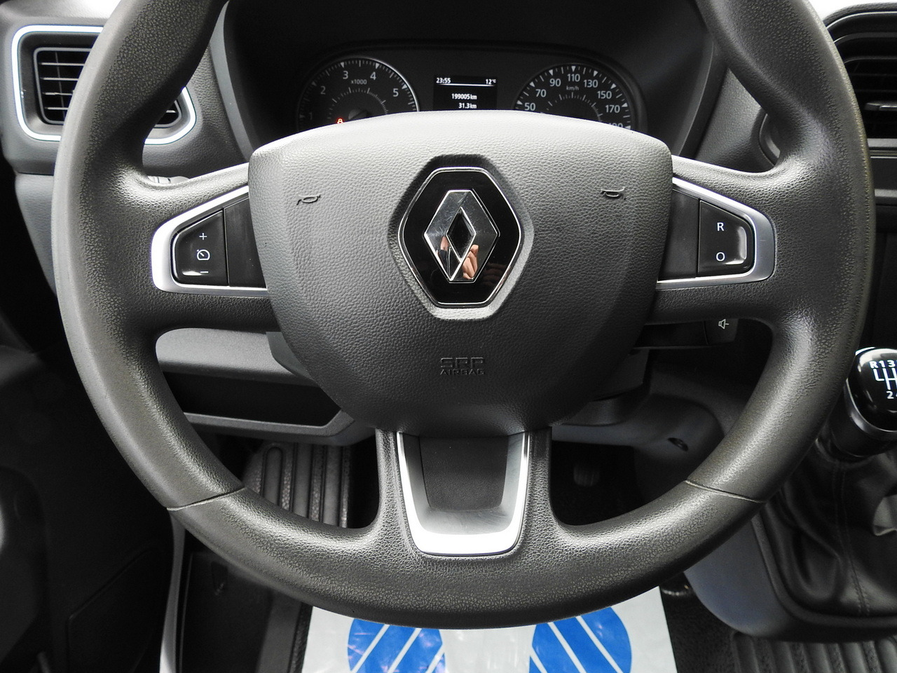 Furgoneta caja abierta RENAULT MASTER STAKE BODY CRUISE CONTROL AIR CONDITIONING LED LIGHTS TWIN WHEELS  130HP: foto 24 Furgoneta caja abierta RENAULT MASTER STAKE BODY CRUISE CONTROL AIR CONDITIONING LED LIGHTS TWIN WHEELS  130HP: foto 24