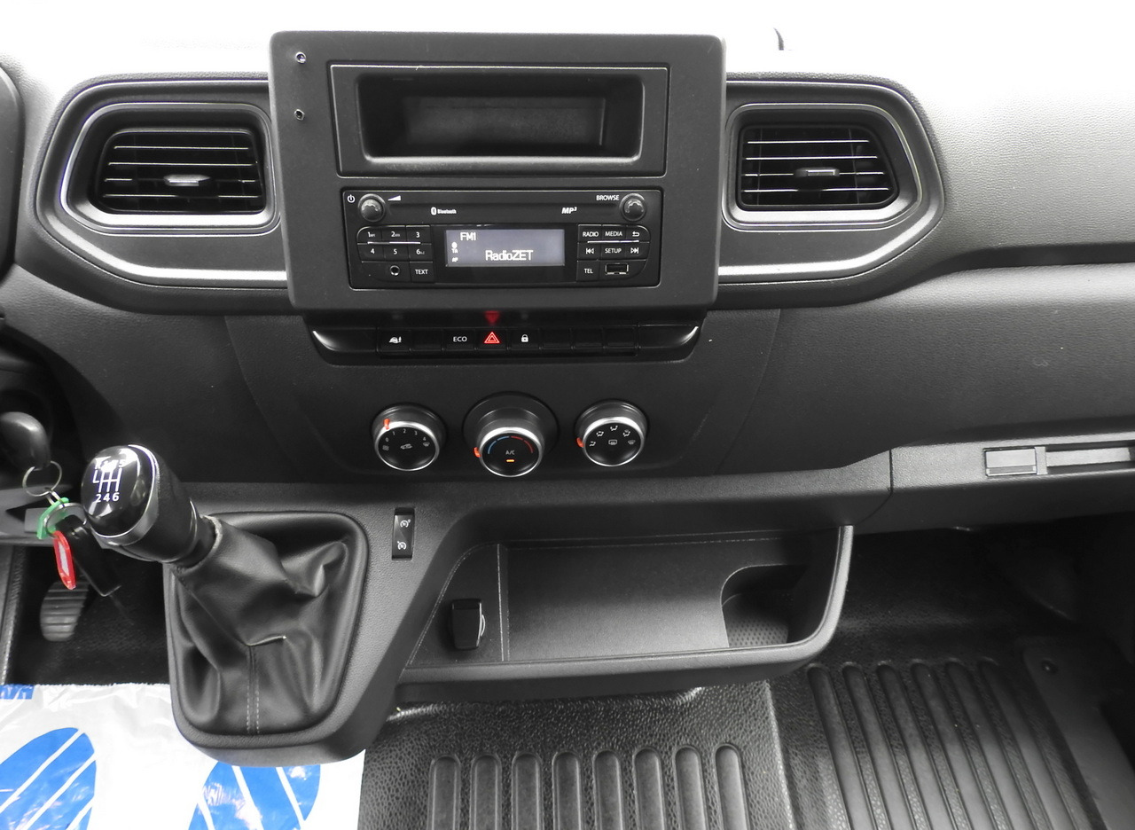 Furgoneta caja abierta RENAULT MASTER STAKE BODY CRUISE CONTROL AIR CONDITIONING LED LIGHTS TWIN WHEELS  130HP: foto 26 Furgoneta caja abierta RENAULT MASTER STAKE BODY CRUISE CONTROL AIR CONDITIONING LED LIGHTS TWIN WHEELS  130HP: foto 26