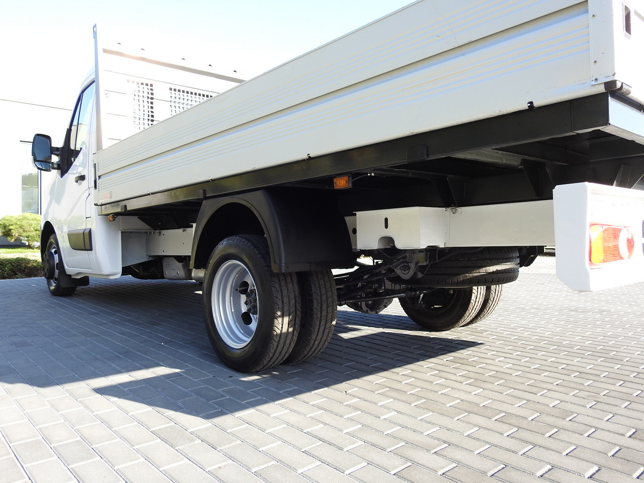 Furgoneta caja abierta RENAULT MASTER STAKE BODY CRUISE CONTROL AIR CONDITIONING LED LIGHTS TWIN WHEELS  130HP: foto 14 Furgoneta caja abierta RENAULT MASTER STAKE BODY CRUISE CONTROL AIR CONDITIONING LED LIGHTS TWIN WHEELS  130HP: foto 14