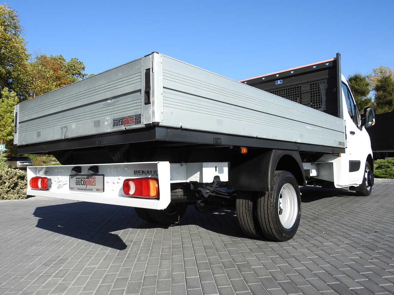 Furgoneta caja abierta RENAULT MASTER STAKE BODY CRUISE CONTROL AIR CONDITIONING LED LIGHTS TWIN WHEELS  130HP: foto 19 Furgoneta caja abierta RENAULT MASTER STAKE BODY CRUISE CONTROL AIR CONDITIONING LED LIGHTS TWIN WHEELS  130HP: foto 19