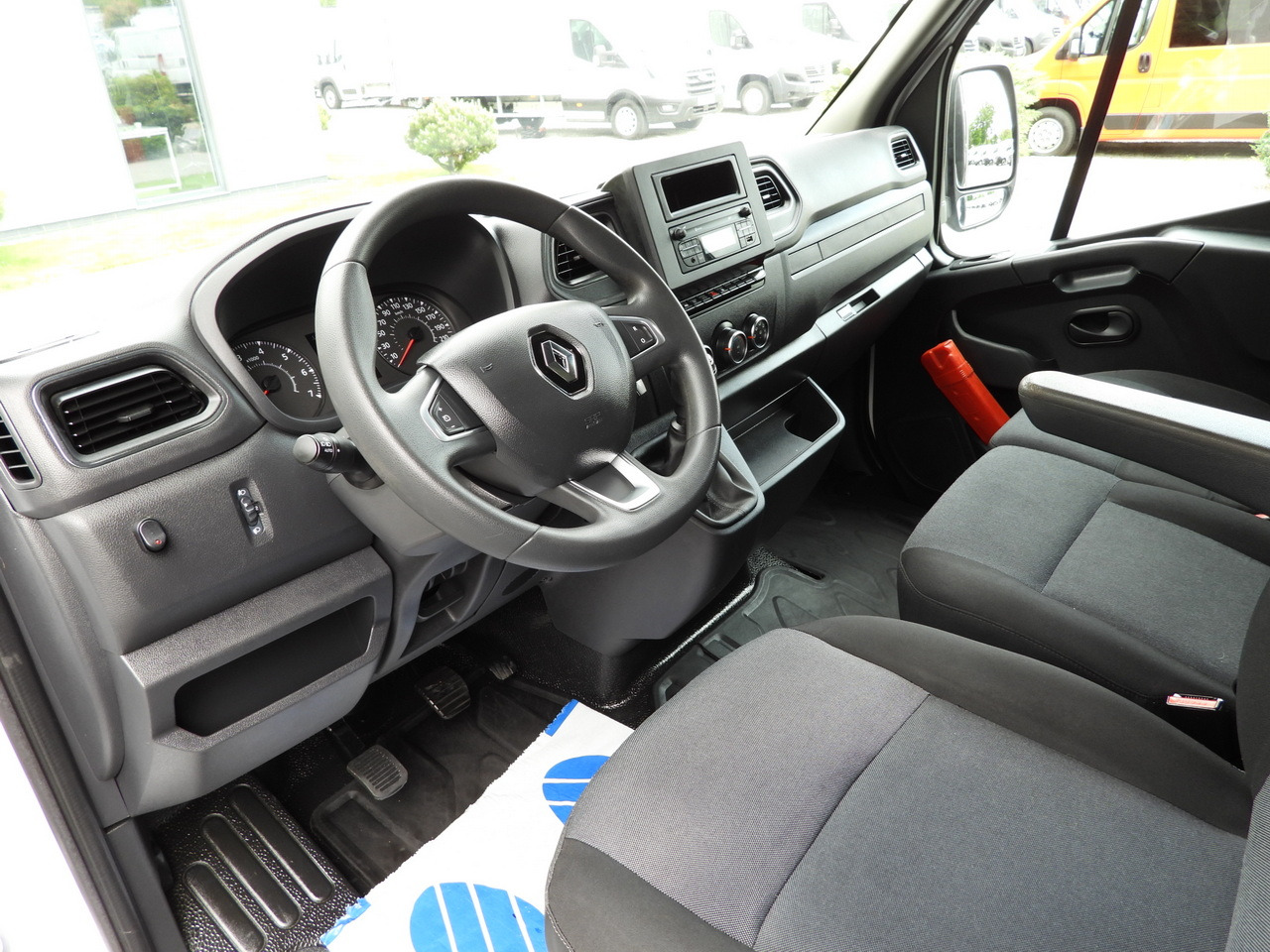 RENAULT MASTER TARPAULIN 10 PALLETS CRUISE CONTROL LED LIGHTS AIR CONDITIONING 165HP - Furgoneta con lona: foto 2 RENAULT MASTER TARPAULIN 10 PALLETS CRUISE CONTROL LED LIGHTS AIR CONDITIONING 165HP - Furgoneta con lona: foto 2