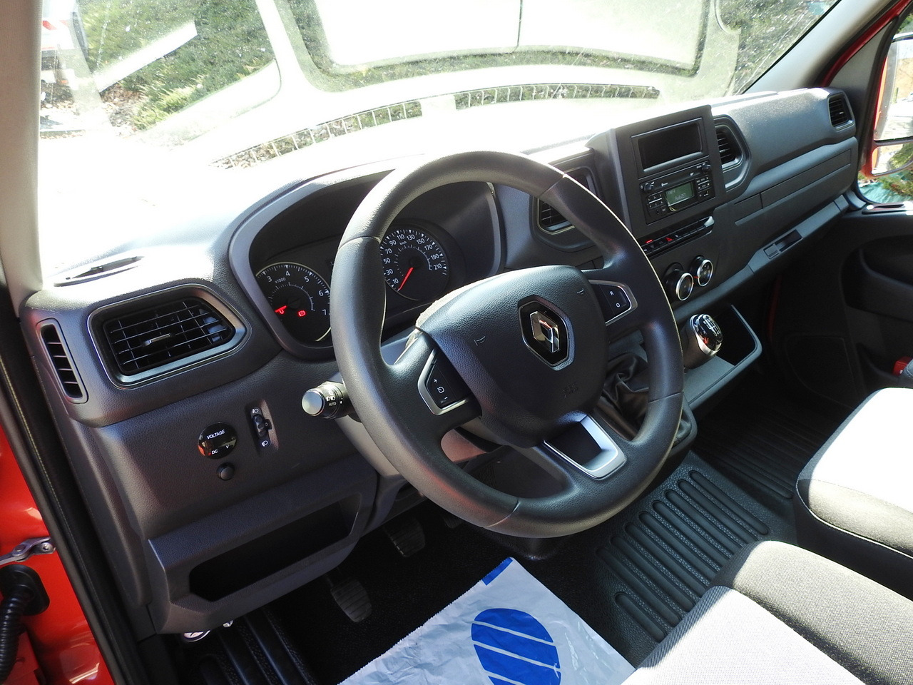 RENAULT MASTER TARPAULIN 10 PALLETS WEBASTO CRUISE CONTROL AIR CONDITIONING LED LIGHTS PNEUMATICS 165HP - Furgoneta con lona: foto 2 RENAULT MASTER TARPAULIN 10 PALLETS WEBASTO CRUISE CONTROL AIR CONDITIONING LED LIGHTS PNEUMATICS 165HP - Furgoneta con lona: foto 2