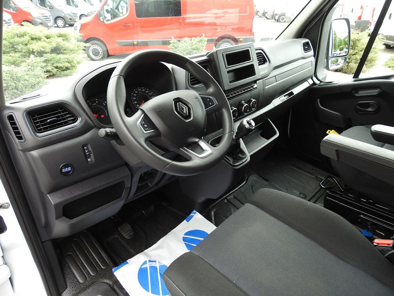 RENAULT MASTER TARPAULIN 10 PALLETS WEBASTO CRUISE CONTROL LED LIGHTS AIR CONDITIONING 165HP - Furgoneta con lona: foto 2 RENAULT MASTER TARPAULIN 10 PALLETS WEBASTO CRUISE CONTROL LED LIGHTS AIR CONDITIONING 165HP - Furgoneta con lona: foto 2
