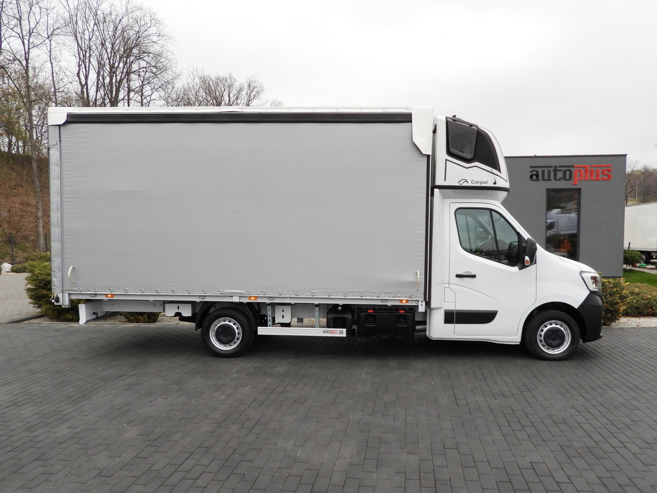 Furgoneta con lona RENAULT MASTER TARPAULIN 10 PALLETS WEBASTO CRUISE CONTROL LED LIGHTS PNEUMATICS AIR CONDITIONING 165HP: foto 7 Furgoneta con lona RENAULT MASTER TARPAULIN 10 PALLETS WEBASTO CRUISE CONTROL LED LIGHTS PNEUMATICS AIR CONDITIONING 165HP: foto 7