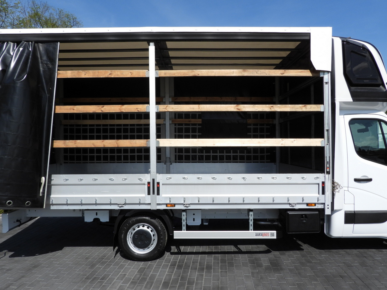 Furgoneta con lona RENAULT MASTER TARPAULIN 10 PALLETS WEBASTO CRUISE CONTROL LED LIGHTS PNEUMATICS AIR CONDITIONING 165HP: foto 24 Furgoneta con lona RENAULT MASTER TARPAULIN 10 PALLETS WEBASTO CRUISE CONTROL LED LIGHTS PNEUMATICS AIR CONDITIONING 165HP: foto 24