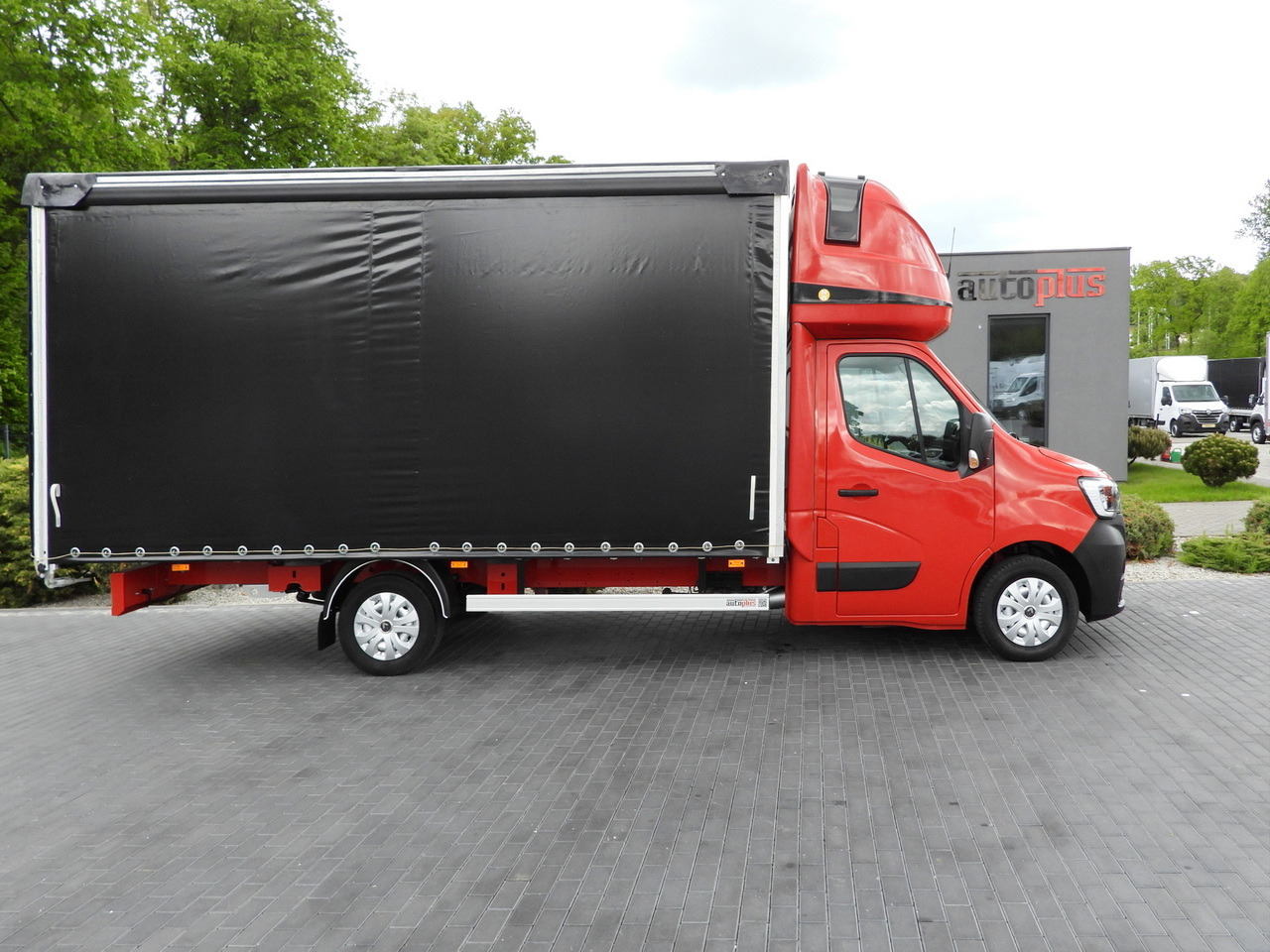 Furgoneta con lona RENAULT MASTER TARPAULIN 10 PALLETS WEBASTO CRUISE CONTROL LED LIGHTS PNEUMATICS AIR CONDITIONING 165HP: foto 7 Furgoneta con lona RENAULT MASTER TARPAULIN 10 PALLETS WEBASTO CRUISE CONTROL LED LIGHTS PNEUMATICS AIR CONDITIONING 165HP: foto 7