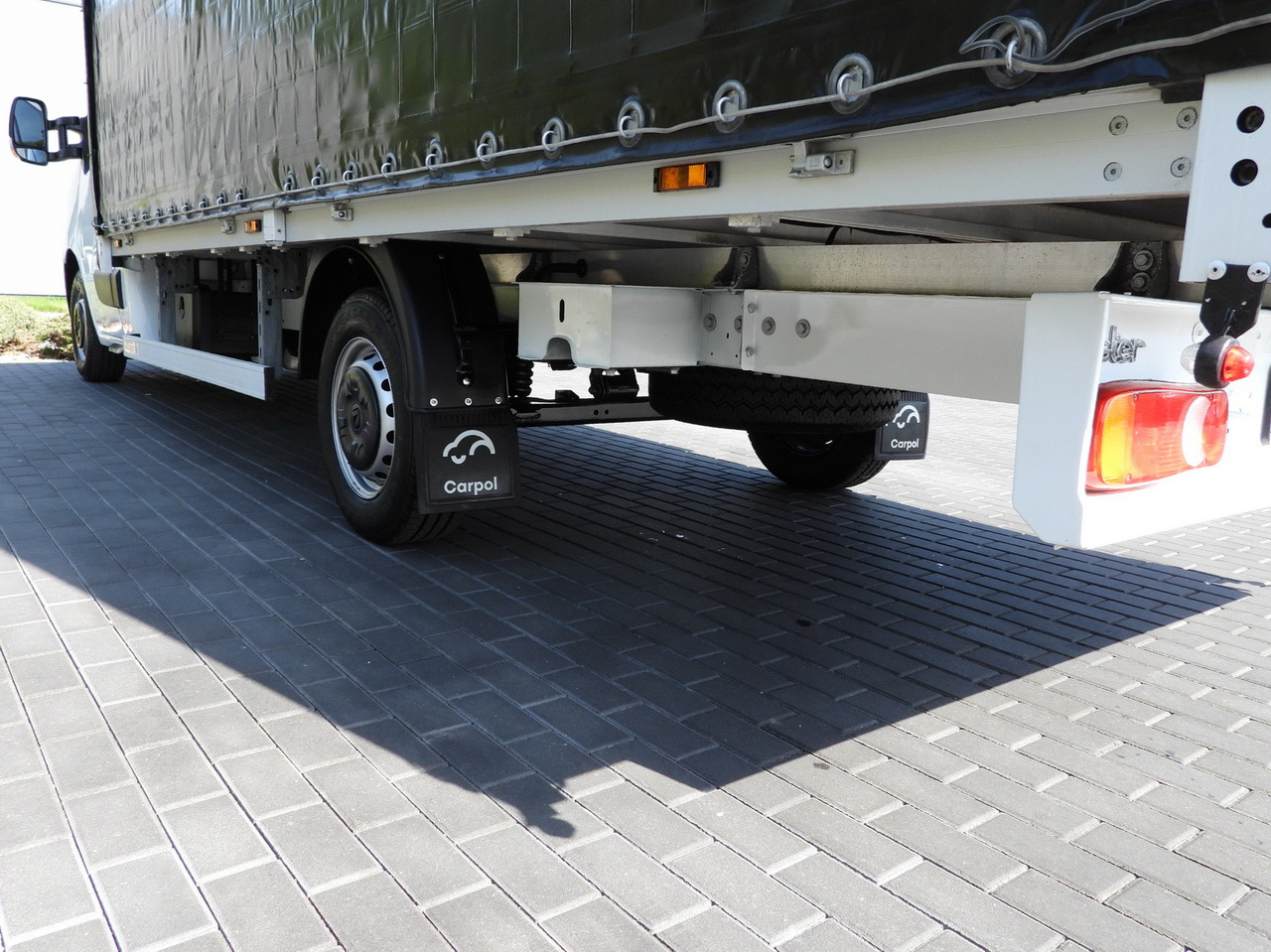 Furgoneta con lona RENAULT MASTER TARPAULIN 10 PALLETS WEBASTO CRUISE CONTROL LED LIGHTS PNEUMATICS AIR CONDITIONING 165HP: foto 15 Furgoneta con lona RENAULT MASTER TARPAULIN 10 PALLETS WEBASTO CRUISE CONTROL LED LIGHTS PNEUMATICS AIR CONDITIONING 165HP: foto 15