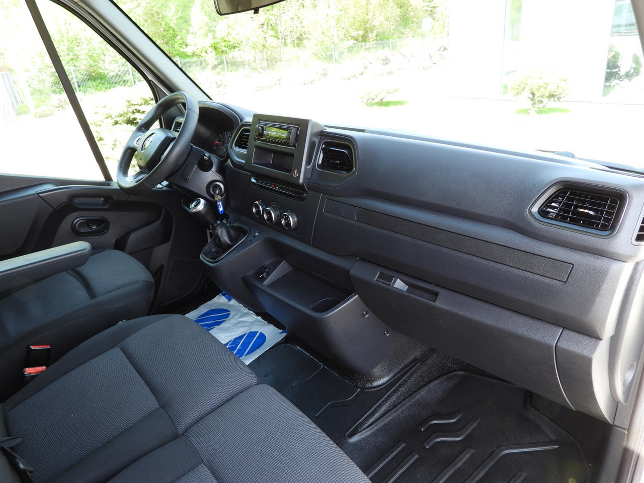 Furgoneta con lona RENAULT MASTER TARPAULIN 10 PALLETS WEBASTO CRUISE CONTROL LED LIGHTS PNEUMATICS AIR CONDITIONING 165HP: foto 37 Furgoneta con lona RENAULT MASTER TARPAULIN 10 PALLETS WEBASTO CRUISE CONTROL LED LIGHTS PNEUMATICS AIR CONDITIONING 165HP: foto 37