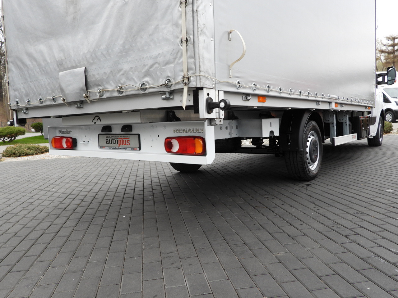 Furgoneta con lona RENAULT MASTER TARPAULIN 10 PALLETS WEBASTO CRUISE CONTROL LED LIGHTS PNEUMATICS AIR CONDITIONING 165HP: foto 25 Furgoneta con lona RENAULT MASTER TARPAULIN 10 PALLETS WEBASTO CRUISE CONTROL LED LIGHTS PNEUMATICS AIR CONDITIONING 165HP: foto 25