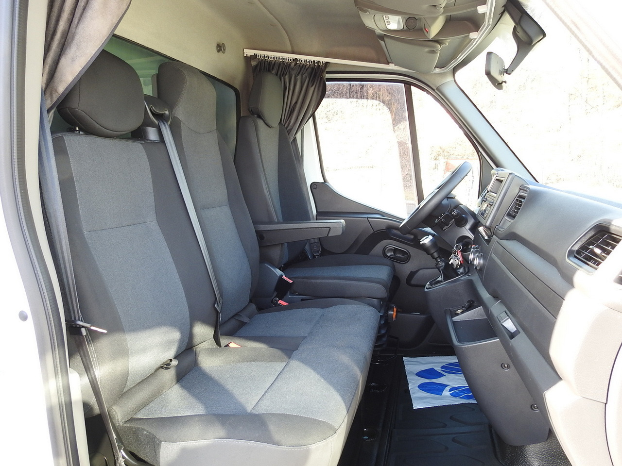 Furgoneta con lona RENAULT MASTER  TARPAULIN 10 PALLETS WEBASTO CRUISE CONTROL LED LIGHTS PNEUMATICS AIR CONDITIONING  165HP: foto 39