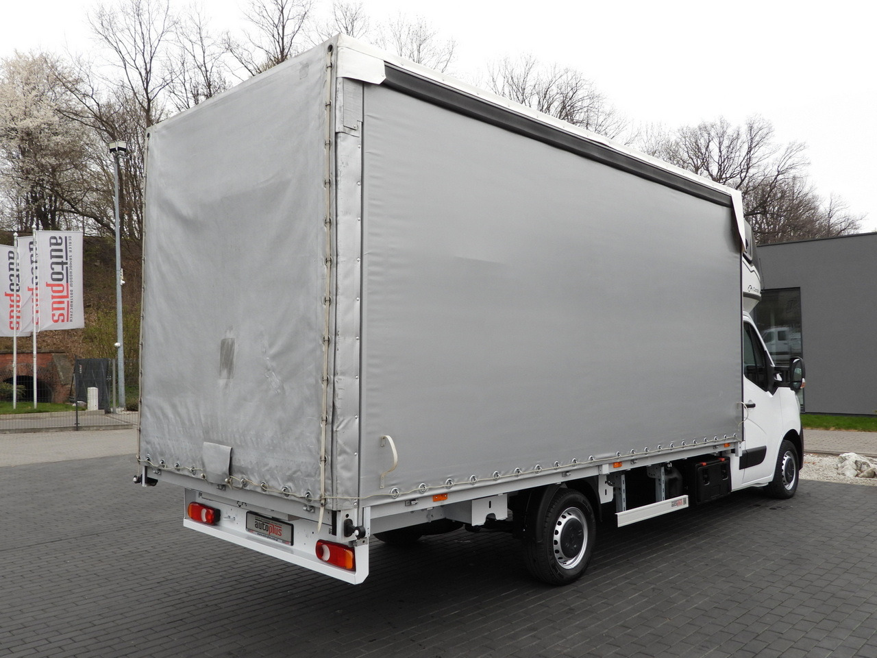 Furgoneta con lona RENAULT MASTER TARPAULIN 10 PALLETS WEBASTO CRUISE CONTROL LED LIGHTS PNEUMATICS AIR CONDITIONING 165HP: foto 13 Furgoneta con lona RENAULT MASTER TARPAULIN 10 PALLETS WEBASTO CRUISE CONTROL LED LIGHTS PNEUMATICS AIR CONDITIONING 165HP: foto 13