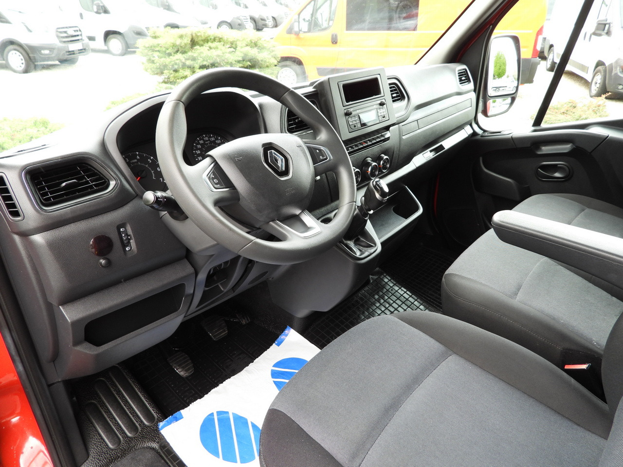 RENAULT MASTER TARPAULIN 10 PALLETS WEBASTO CRUISE CONTROL LED LIGHTS PNEUMATICS AIR CONDITIONING 165HP - Furgoneta con lona: foto 2 RENAULT MASTER TARPAULIN 10 PALLETS WEBASTO CRUISE CONTROL LED LIGHTS PNEUMATICS AIR CONDITIONING 165HP - Furgoneta con lona: foto 2