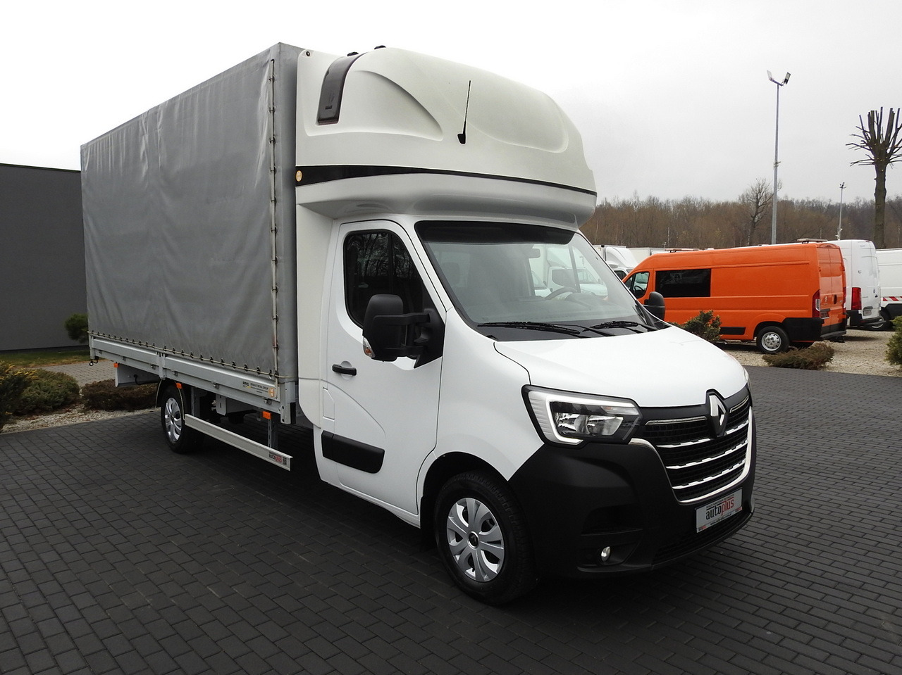 RENAULT MASTER TARPAULIN 10 PALLETS WEBASTO CRUISE CONTROL LED LIGHTS PNEUMATICS AIR CONDITIONING 165HP - Furgoneta con lona: foto 4 RENAULT MASTER TARPAULIN 10 PALLETS WEBASTO CRUISE CONTROL LED LIGHTS PNEUMATICS AIR CONDITIONING 165HP - Furgoneta con lona: foto 4
