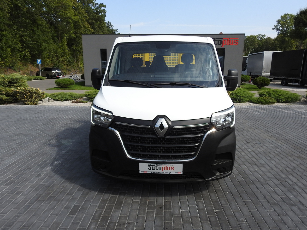 RENAULT MASTER TIPPER CRUISE CONTROL NAVIGATION AIR CONDITIONING LED LIGHTS TWIN WHEELS LOAD WEIGHT 145HP - Furgoneta basculante: foto 5 RENAULT MASTER TIPPER CRUISE CONTROL NAVIGATION AIR CONDITIONING LED LIGHTS TWIN WHEELS LOAD WEIGHT 145HP - Furgoneta basculante: foto 5