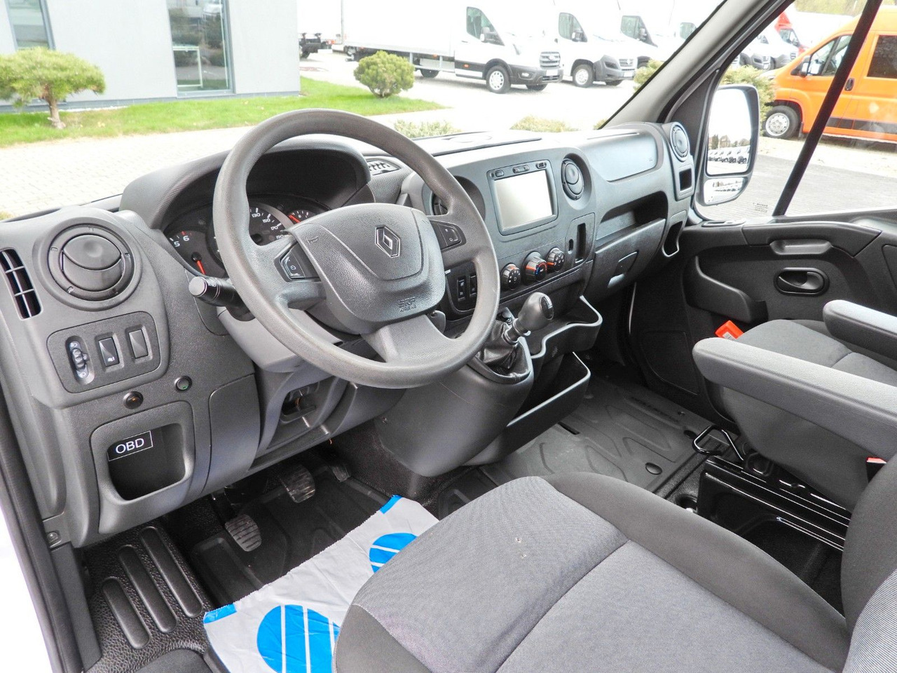 Renault MASTER KASTENWAGEN DOPPELKABINE 6 SITZE TEMP. - Furgón, Furgoneta combi: foto 2 Renault MASTER KASTENWAGEN DOPPELKABINE 6 SITZE TEMP. - Furgón, Furgoneta combi: foto 2