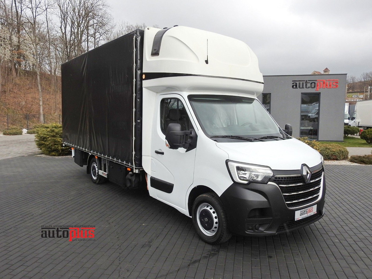 Renault MASTER PRITSCHE PLANE 10 PALETTEN WEBASTO A/C - Furgoneta con lona: foto 1 Renault MASTER PRITSCHE PLANE 10 PALETTEN WEBASTO A/C - Furgoneta con lona: foto 1