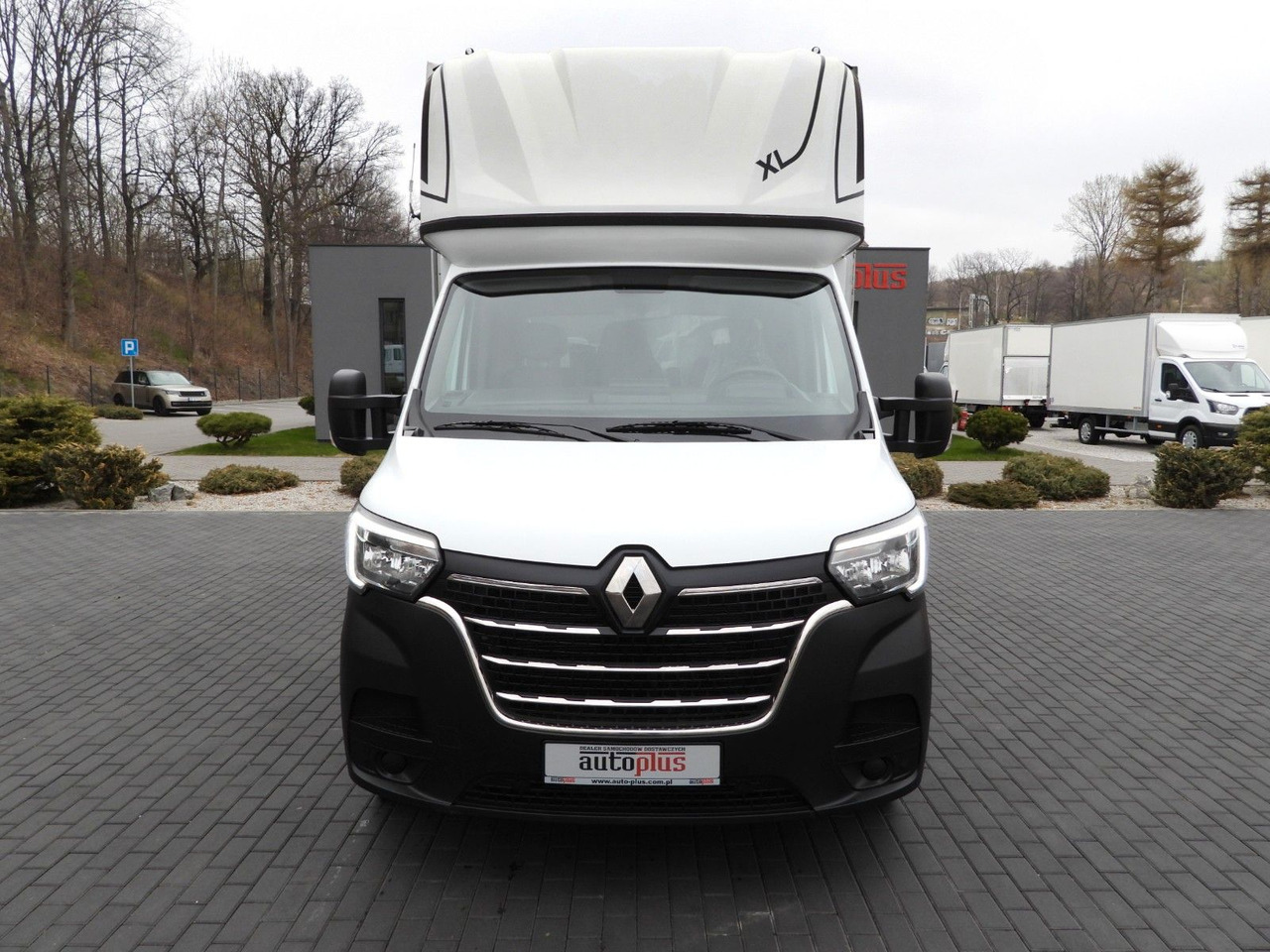 Renault MASTER PRITSCHE PLANE 10 PALETTEN WEBASTO A/C - Furgoneta con lona: foto 5 Renault MASTER PRITSCHE PLANE 10 PALETTEN WEBASTO A/C - Furgoneta con lona: foto 5