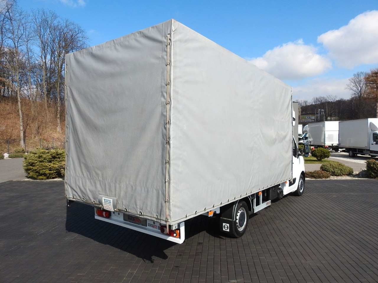 Renault MASTER PRITSCHE PLANE 10 PALETTEN WEBASTO - Furgoneta con lona: foto 3 Renault MASTER PRITSCHE PLANE 10 PALETTEN WEBASTO - Furgoneta con lona: foto 3
