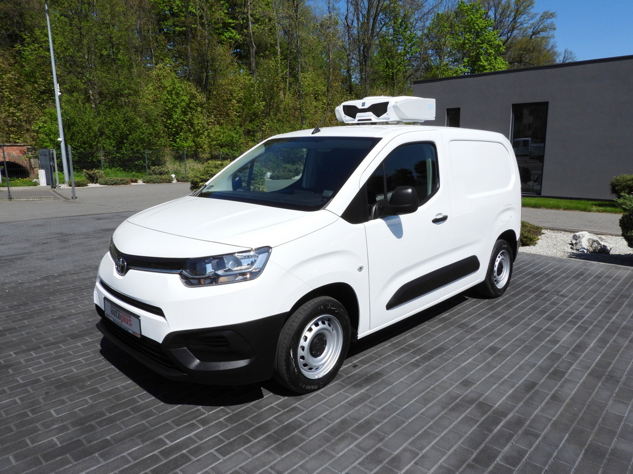 Leasing de TOYOTA PROACE CITY  REFRIGERATOR VAN -15*C POWER SUPPLY 230V CRUISE CONTROL AIR CONDITIONING  100HP TOYOTA PROACE CITY  REFRIGERATOR VAN -15*C POWER SUPPLY 230V CRUISE CONTROL AIR CONDITIONING  100HP: foto 21