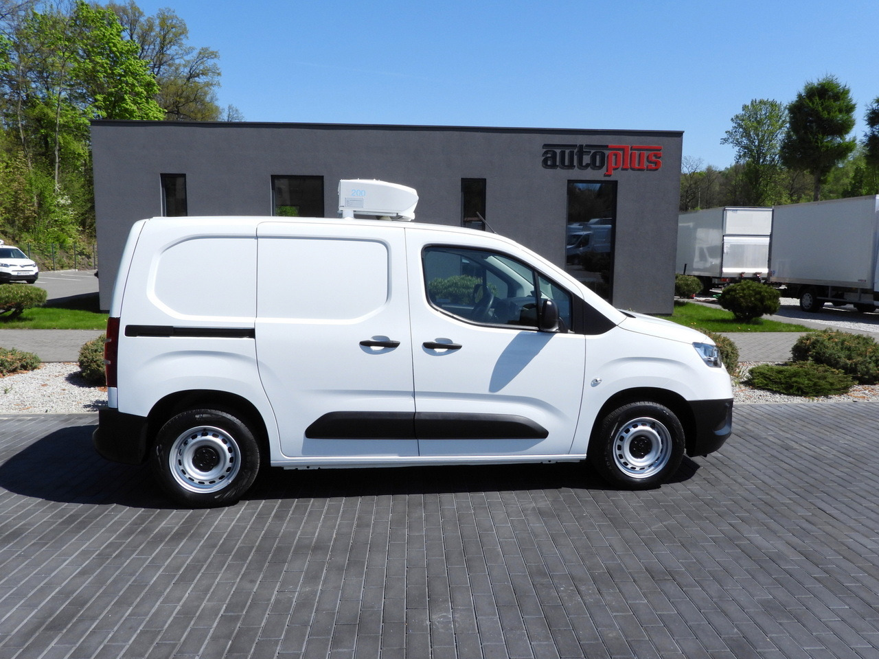 Leasing de TOYOTA PROACE CITY  REFRIGERATOR VAN -15*C POWER SUPPLY 230V CRUISE CONTROL AIR CONDITIONING  100HP TOYOTA PROACE CITY  REFRIGERATOR VAN -15*C POWER SUPPLY 230V CRUISE CONTROL AIR CONDITIONING  100HP: foto 7