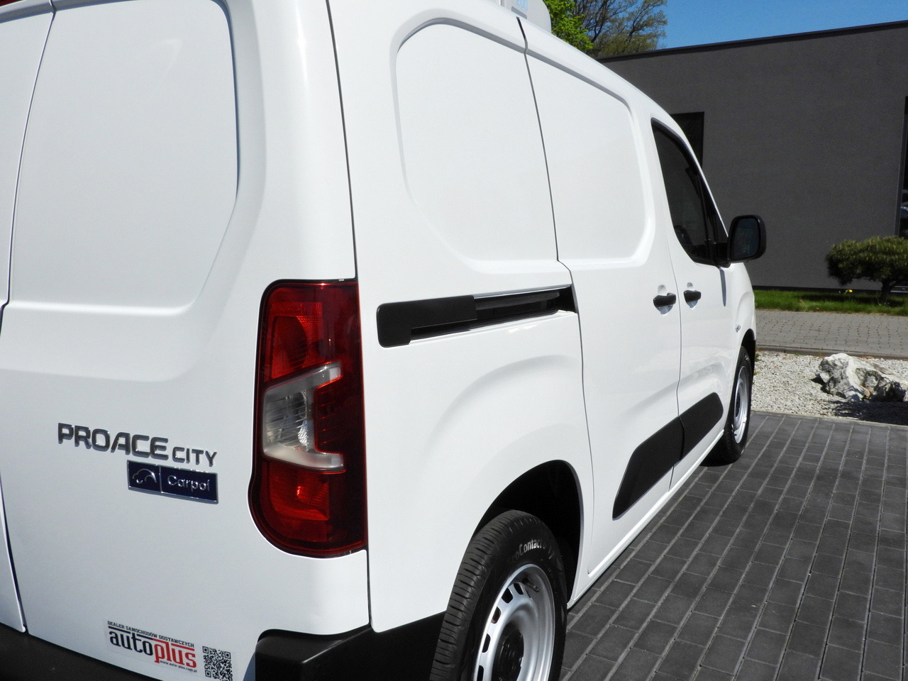 Furgoneta frigorifica TOYOTA PROACE CITY REFRIGERATOR VAN -15*C POWER SUPPLY 230V CRUISE CONTROL AIR CONDITIONING 100HP: foto 20 Furgoneta frigorifica TOYOTA PROACE CITY REFRIGERATOR VAN -15*C POWER SUPPLY 230V CRUISE CONTROL AIR CONDITIONING 100HP: foto 20