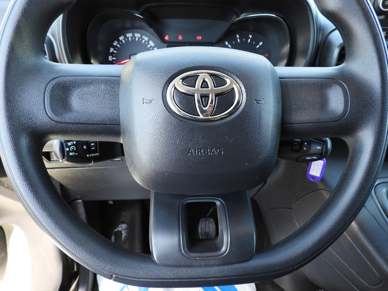 Furgoneta frigorifica TOYOTA PROACE CITY REFRIGERATOR VAN -15*C POWER SUPPLY 230V CRUISE CONTROL AIR CONDITIONING 100HP: foto 30 Furgoneta frigorifica TOYOTA PROACE CITY REFRIGERATOR VAN -15*C POWER SUPPLY 230V CRUISE CONTROL AIR CONDITIONING 100HP: foto 30