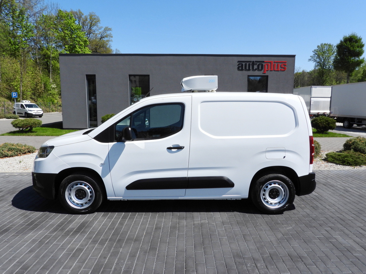 Leasing de TOYOTA PROACE CITY  REFRIGERATOR VAN -15*C POWER SUPPLY 230V CRUISE CONTROL AIR CONDITIONING  100HP TOYOTA PROACE CITY  REFRIGERATOR VAN -15*C POWER SUPPLY 230V CRUISE CONTROL AIR CONDITIONING  100HP: foto 9