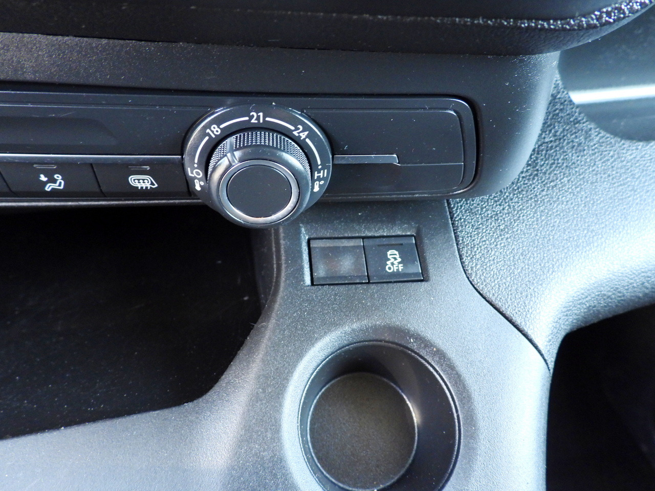 Leasing de TOYOTA PROACE CITY  REFRIGERATOR VAN -15*C POWER SUPPLY 230V CRUISE CONTROL AIR CONDITIONING  100HP TOYOTA PROACE CITY  REFRIGERATOR VAN -15*C POWER SUPPLY 230V CRUISE CONTROL AIR CONDITIONING  100HP: foto 37