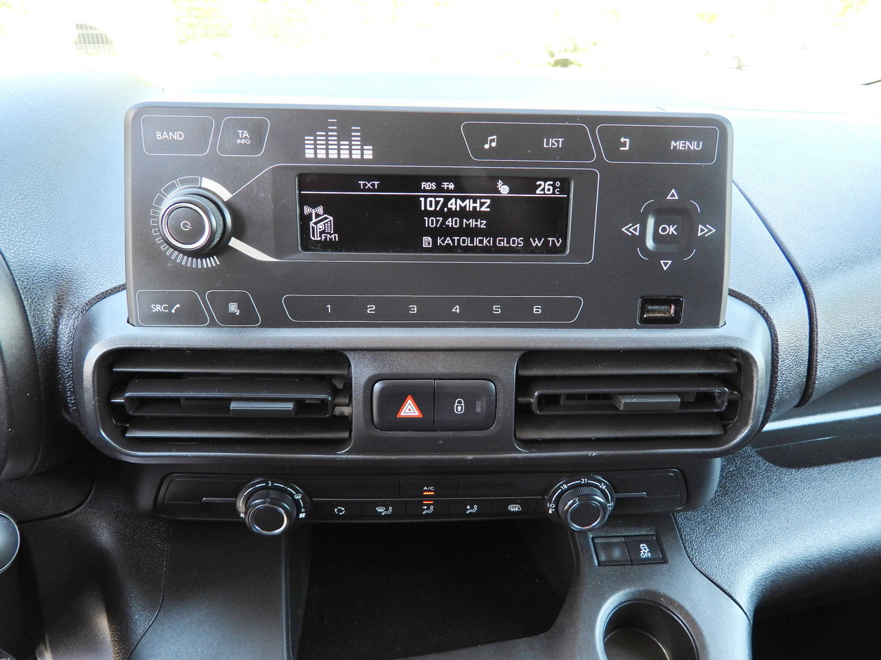 Leasing de TOYOTA PROACE CITY  REFRIGERATOR VAN -15*C POWER SUPPLY 230V CRUISE CONTROL AIR CONDITIONING  100HP TOYOTA PROACE CITY  REFRIGERATOR VAN -15*C POWER SUPPLY 230V CRUISE CONTROL AIR CONDITIONING  100HP: foto 35