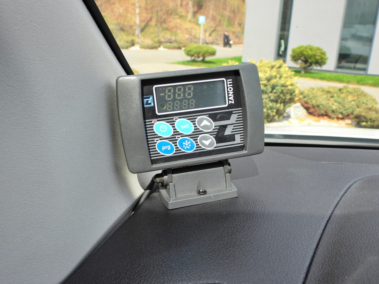 Leasing de TOYOTA PROACE CITY  REFRIGERATOR VAN -15*C POWER SUPPLY 230V CRUISE CONTROL AIR CONDITIONING  100HP TOYOTA PROACE CITY  REFRIGERATOR VAN -15*C POWER SUPPLY 230V CRUISE CONTROL AIR CONDITIONING  100HP: foto 28