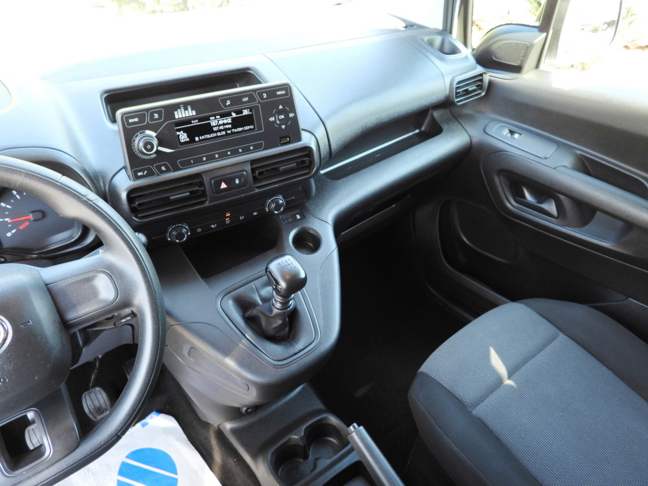 Leasing de TOYOTA PROACE CITY  REFRIGERATOR VAN -15*C POWER SUPPLY 230V CRUISE CONTROL AIR CONDITIONING  100HP TOYOTA PROACE CITY  REFRIGERATOR VAN -15*C POWER SUPPLY 230V CRUISE CONTROL AIR CONDITIONING  100HP: foto 32