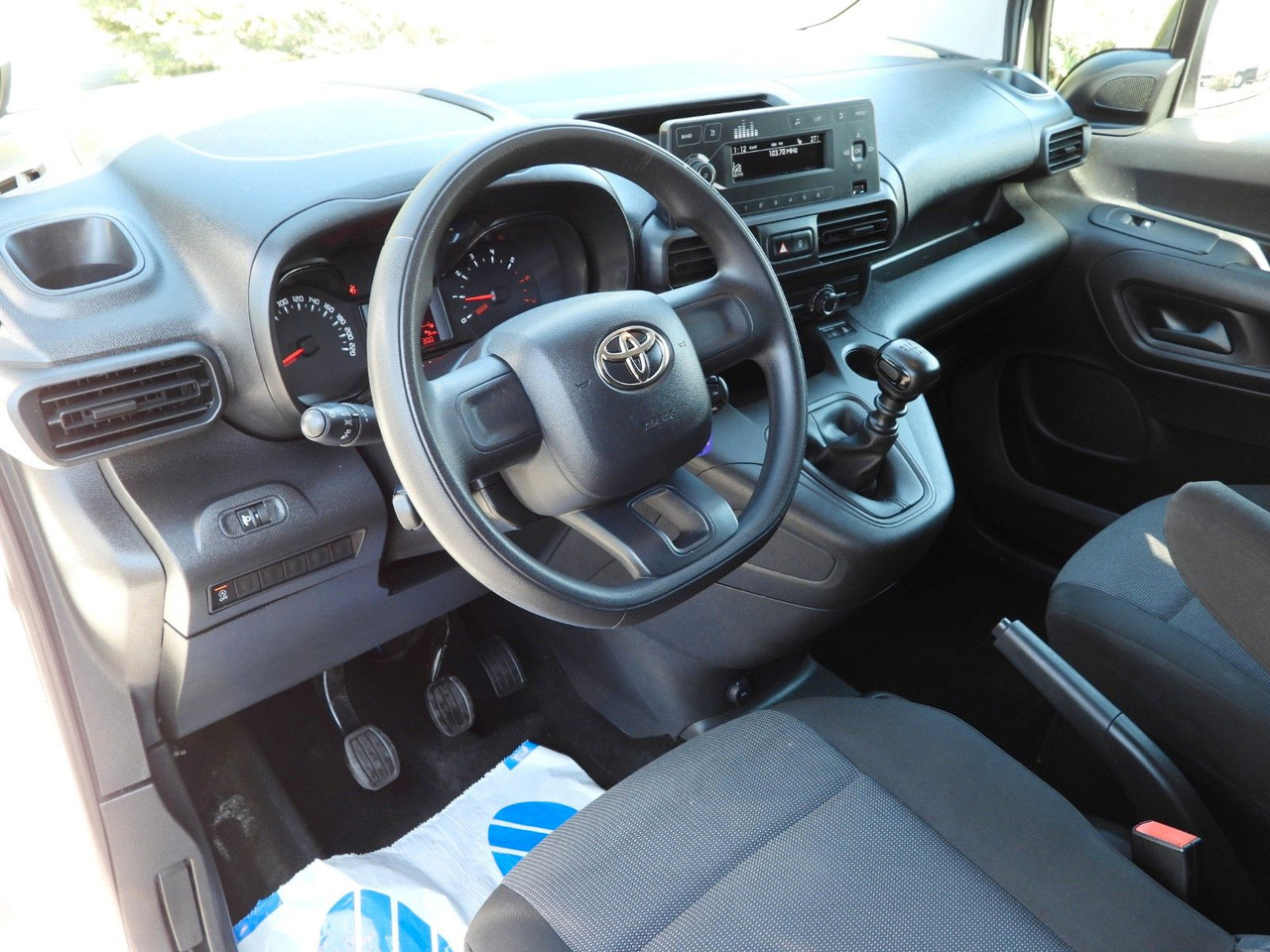 Toyota PROACE CITY KÜHLKASTENWAGEN -15*C TEMPOMAT - Furgoneta frigorifica: foto 2 Toyota PROACE CITY KÜHLKASTENWAGEN -15*C TEMPOMAT - Furgoneta frigorifica: foto 2