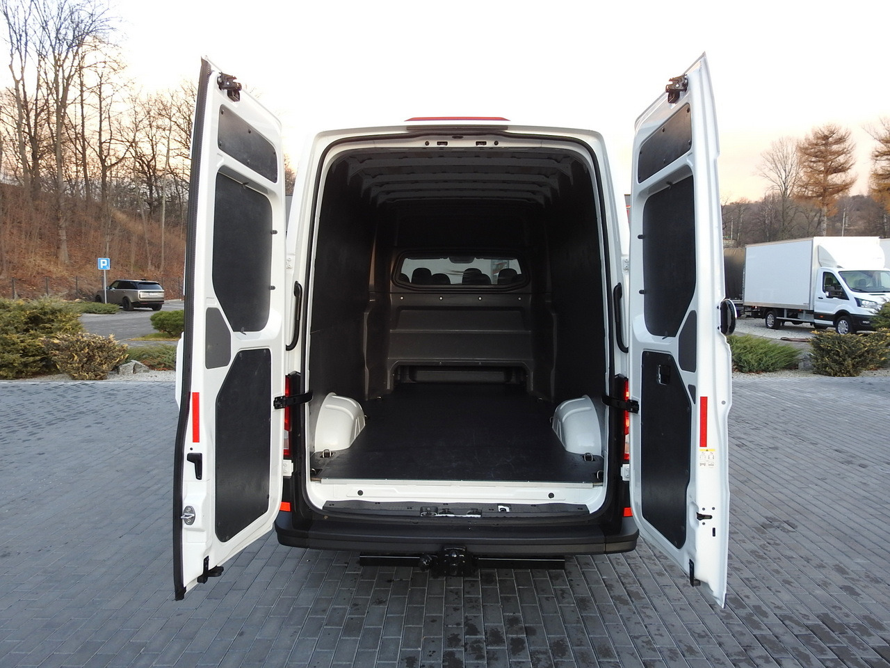 Furgón VOLKSWAGEN CRAFTER 4X4 4MOTION BOX DELIVERY VAN 7 SEATS AIR CONDITIONING 140HP: foto 12 Furgón VOLKSWAGEN CRAFTER 4X4 4MOTION BOX DELIVERY VAN 7 SEATS AIR CONDITIONING 140HP: foto 12